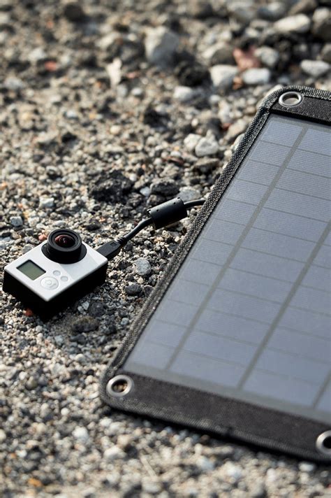 Go Solar Charger 3000mAh with USB Cable and 4 x Suction Cups – BayouTech