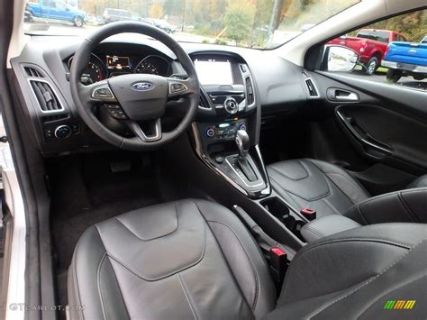 Charcoal Black Interior 2018 Ford Focus Titanium Hatch Photo #130175640 | GTCarLot.com