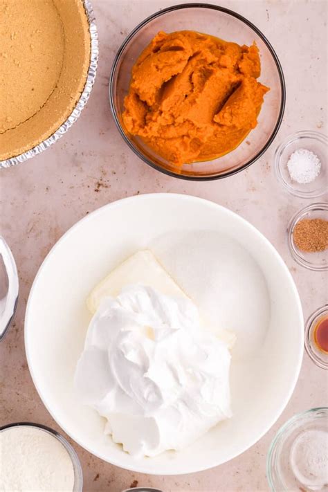 Easy No Bake Pumpkin Pie Recipe (With Cream Cheese) | She's Not Cookin'