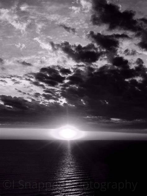 Black and white sunset | Beach sunset images, Black and white beach ...