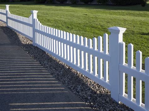 White picket fence — Stock Photo © Sonar #81030362