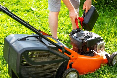 How to Make Lawn Mower Maintenance Easier and Stress-free