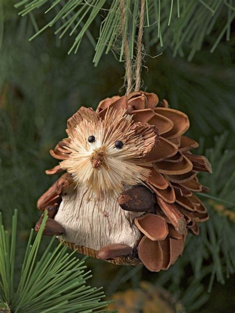 holiday homemade pinecone xmas ornaments 28 | Natural christmas ...