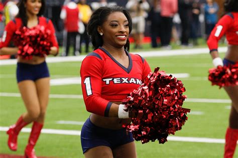 Simone Biles Makes Debut as Honorary Texans Cheerleader | Teen Vogue