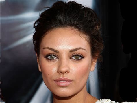 Mila Kunis' amazing eyes (heterochromia) [2560x1920] : r/eyes