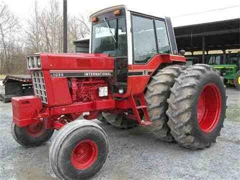 IH 1086 International Tractors, International Harvester, Farm Equipment, Heavy Equipment ...