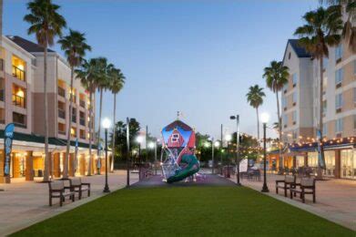 15 Best Orlando Hotels With Free Shuttles To Disney - Disney Trippers