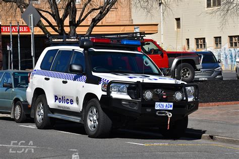 South Australia Police (Fleet 500) | Mounted Operations Section | Toyota Land Cruiser | Policía ...