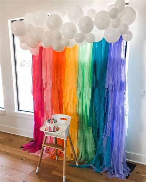 26 Decorating Ideas with Streamers Beyond Festivities