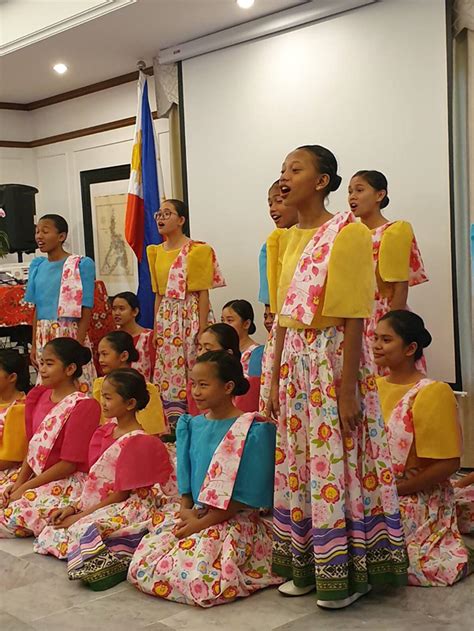 Loboc Children’s Choir Serenades the Filipino Community in Singapore : Embassy of the ...