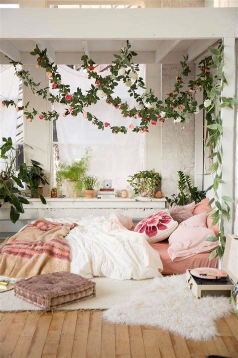Pinterest // @Sharrstyles // #hippiehomedecor | Romantic bedroom decor ...