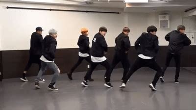 BTS 'RUN' mirrored Dance Practice on Make a GIF