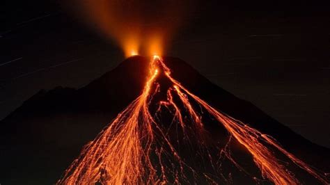 Cuáles son los volcanes que más tiempo llevan pendientes de entrar en erupción