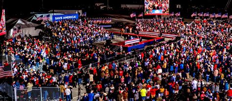 SO CORRUPT: Media Lies About Trump Rally Crowd Size - Trump Sets The ...