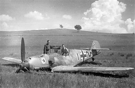 Asisbiz Messerschmitt Bf 109E4 8.JG77 Black 1 belly landed 1941 01