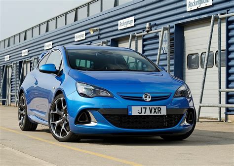 2012 Vauxhall Astra VXR Specs & Photos - autoevolution