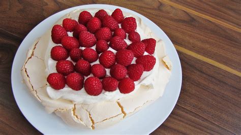 Raspberry Pavlova | Searching for Spice