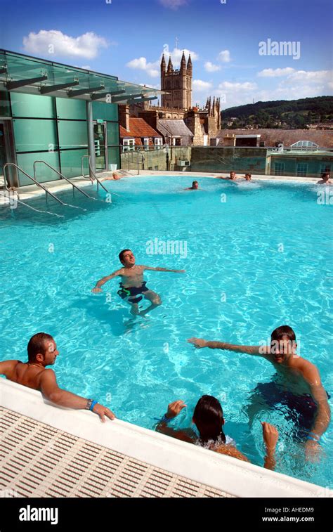 THE ROOFTOP POOL AT THE BATH THERMAE SPA UK Stock Photo - Alamy