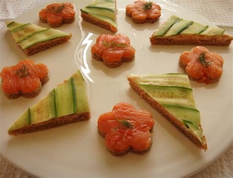 the little olive branch: smoked salmon canapes