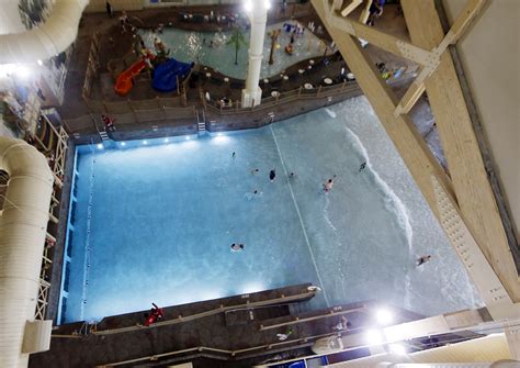 Great Wolf Lodge New England Indoor Waterpark Opens in Massachusetts