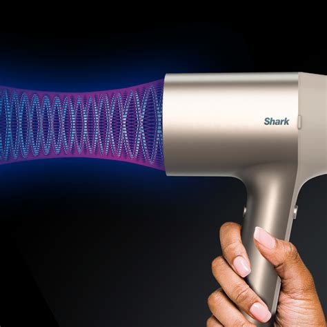 HD102C | Shark HyperAIR™ Hair Dryer with IQ 2-in-1 Concentrator - Shark