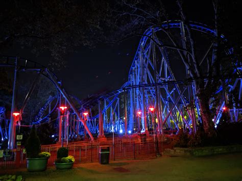 Halloween at Kennywood/Skyrocket : r/rollercoasters