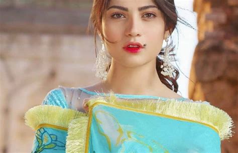 Neelam Muneer Bio, Age, Height, Family, Husband, Instagram, Net worth