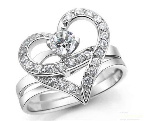 10 Designer Engagement Rings From Tanishq - Jewelsome