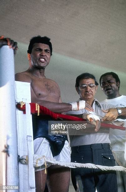 Muhammad Ali Workout Photos and Premium High Res Pictures - Getty Images