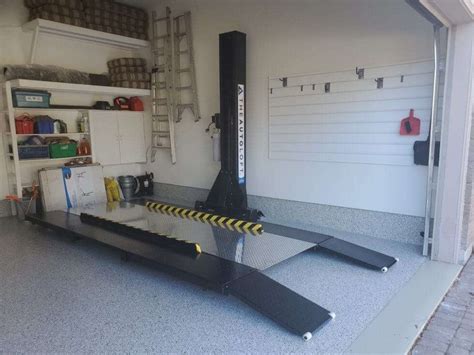 Residential Garage Car Lift Ontario | Infinity Garage Solutions