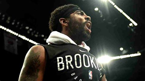 Kyrie Irving Disappoints Nets Bench With His Dunk Attempt