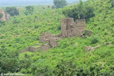 Bhangarh Fort - Visiting The Most Haunted Place In India - Inditales