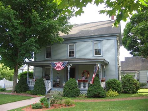 Staying here! The Black Lantern, Maine Bed and Breakfast in Topsham. | Bed and breakfast inn ...