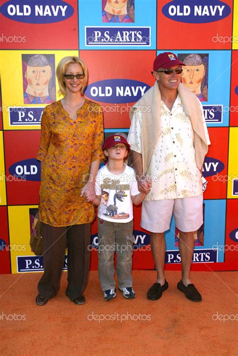 Lisa Kudrow and family – Stock Editorial Photo © s_bukley #17484587