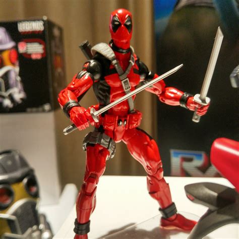 SDCC 2017: Marvel Legends Deadpool Series Revealed & Photos! - Marvel ...