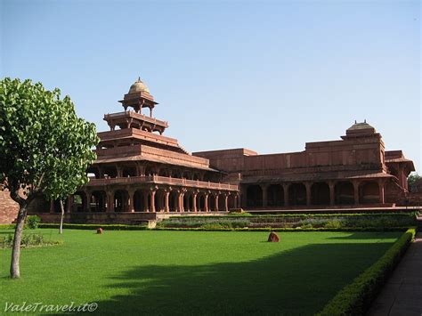 Fatehpur Sikri, Kiraoli Vacation Rentals: & more | Vrbo