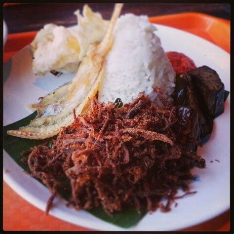 nasi lemak telur goreng calories - Ian Piper