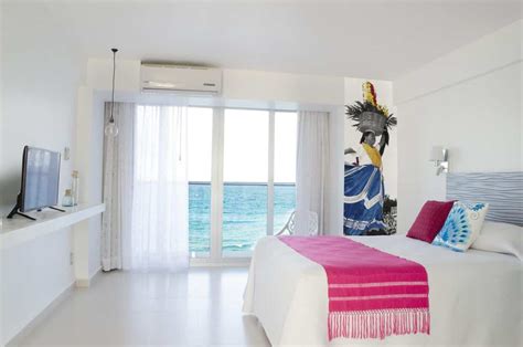 Mia Reef Hotel – Jetset Vacations