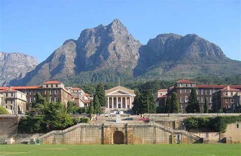 UCT’s economics curriculum is in crisis | GroundUp