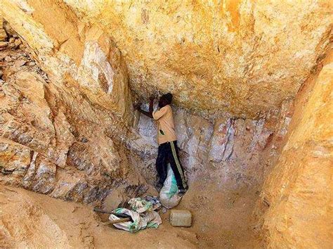 Vedanta Ltd wins first ever auction of an Indian gold mine - Times of India