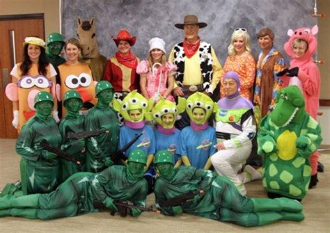Group costume | Halloween costumes friends, Toy story halloween, Toy story halloween costume