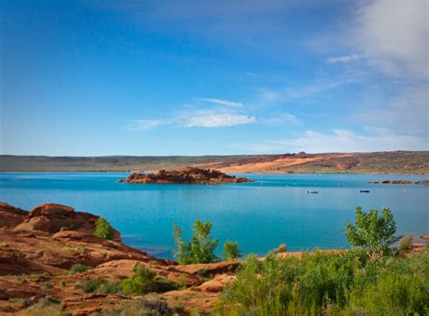 Kayaking at Sand Hollow State Park, Utah - Trek With Us