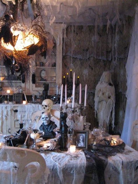 30 Indoor Halloween Decorations Ideas - Decoration Love