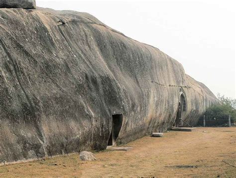 The Architecture and Spiritual History of India’s Famous Barabar Caves | Ancient Origins