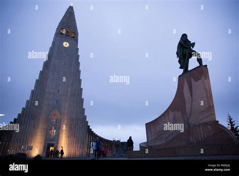 Exterior of the Hallgrímskirkja church at night in Reykjavik, Iceland ...