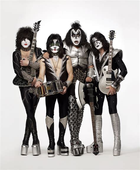 Kiss......... | Kiss band, Kiss rock bands, Kiss costume