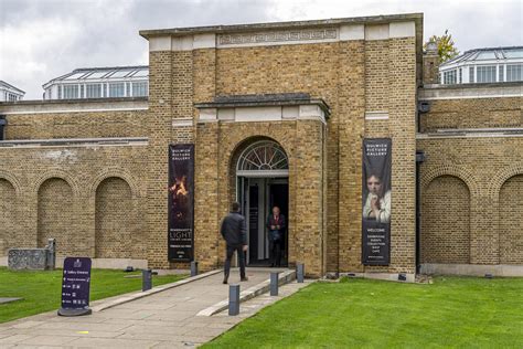 LED light: Dulwich Picture Gallery - Culture - Projects