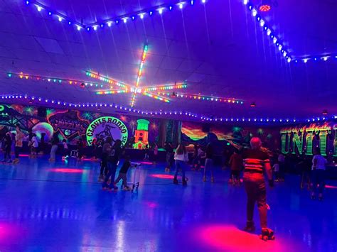 Activities - Roller Rink, Arcade, & Cafe | United Skates of America