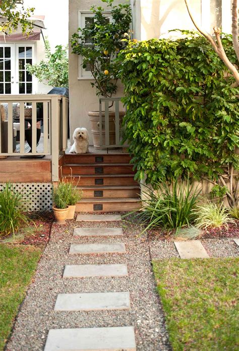 Garden Path Ideas: Gravel Walkways | Better Homes & Gardens