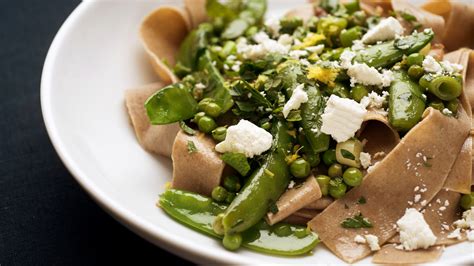 Farro Pasta With Peas, Pancetta and Herbs Recipe